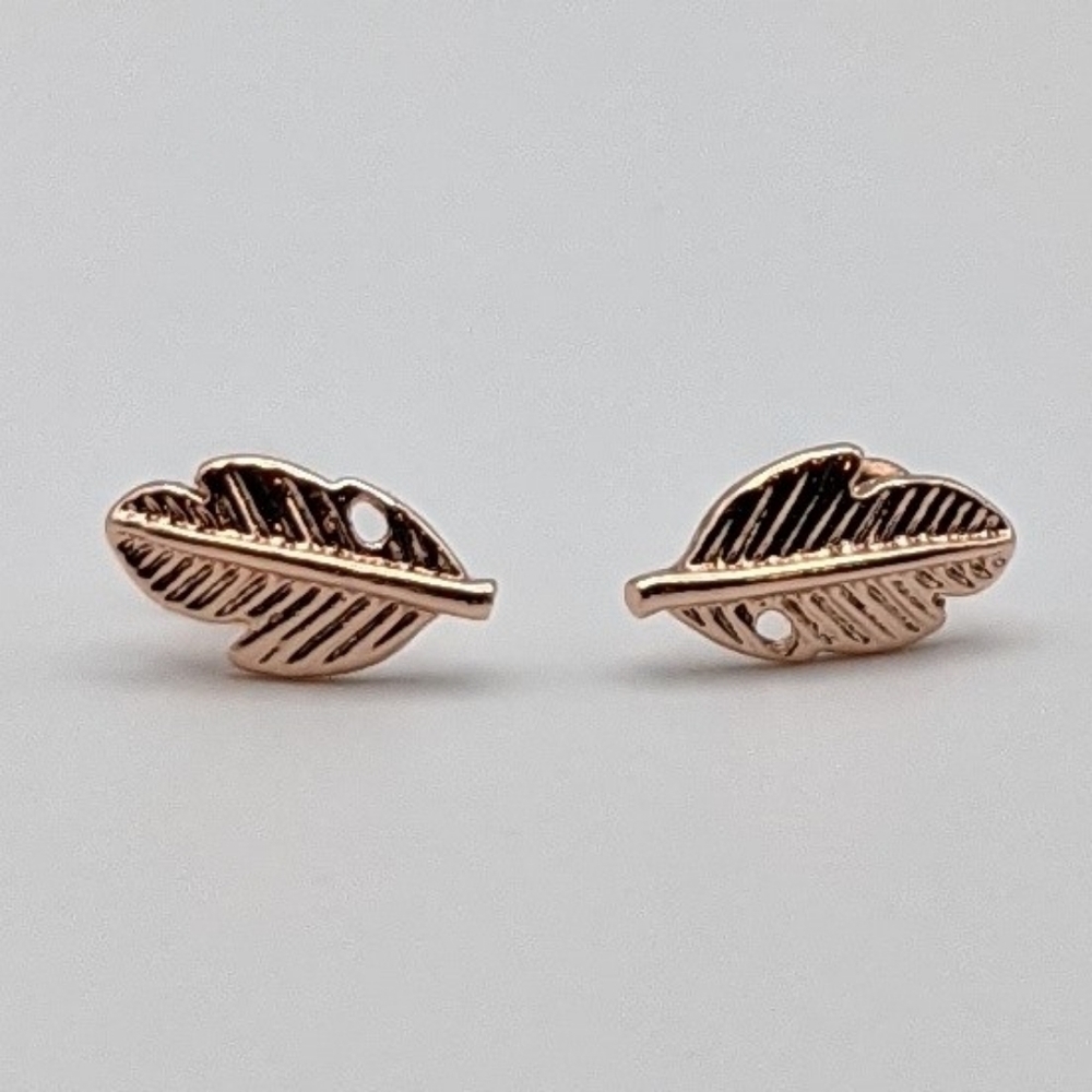 Feather rose gold stud earrings